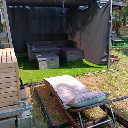 캠프장 Mobilhome 4 Places *